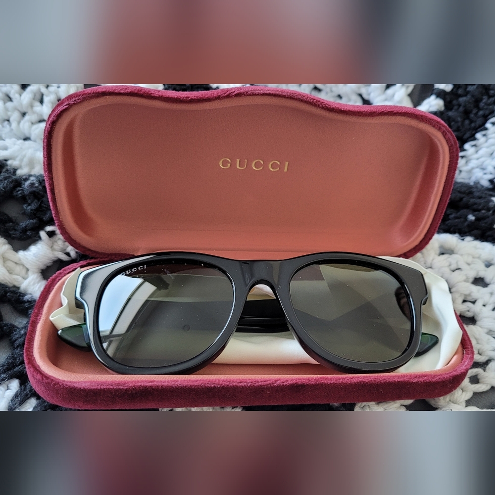 Gucci Designer Sunglasses with Case